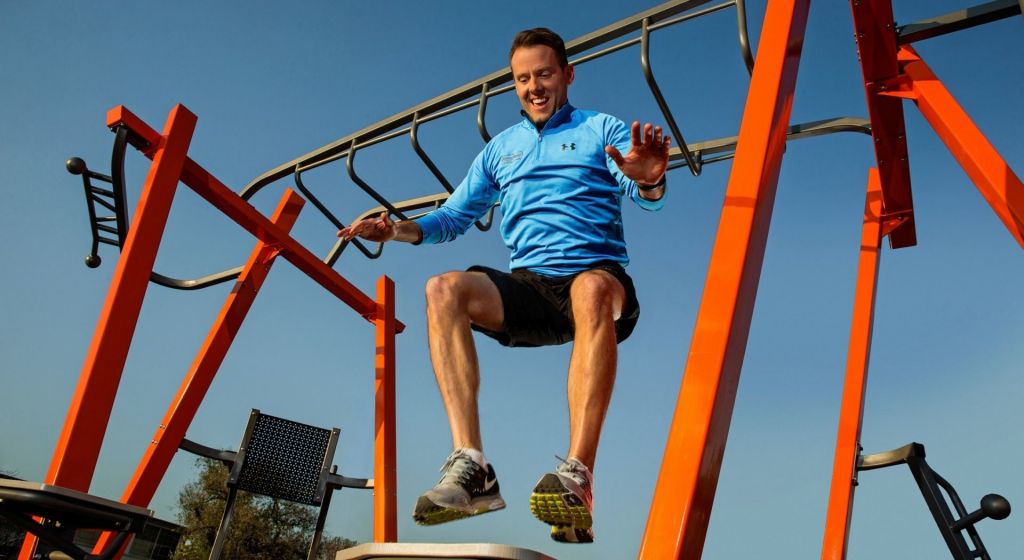 Outdoor-Fitness- Equipment THRIVE
